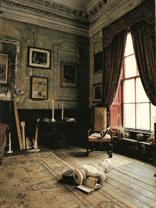 inside_henrietta_st_georgian_dublin_1988