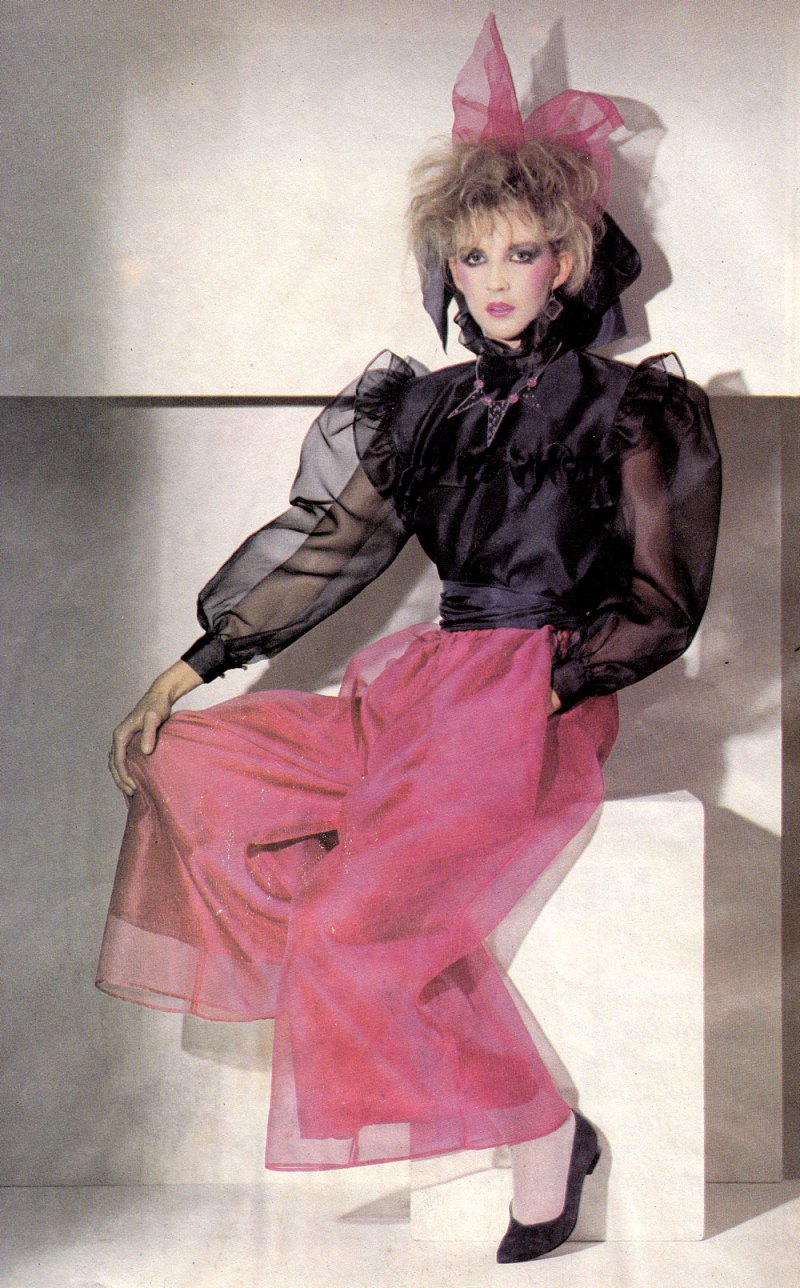 eily_doolan-john-rocha-fashion-feature-sunday-tribune-1982
