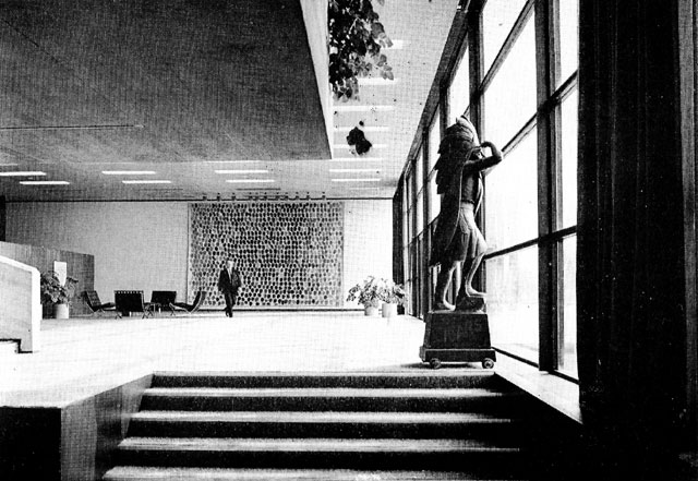 pj_carrolls_factory_dundalk_1971_steps